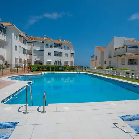 Fuentes A2 Bajo A Menyber * نيرخا